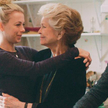 Vanessa Kirby jako Marta i Ellen Burstyn w roli matki (od lewej). Po prawej Sarah Snook (prawniczka 