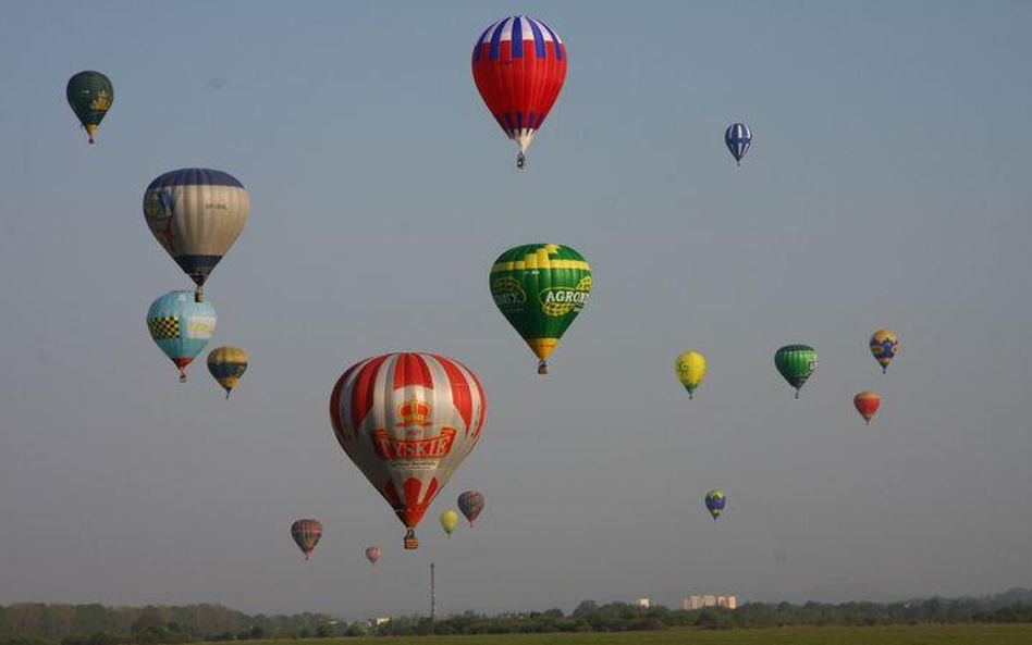 W środę między godziną 6, a 7 rano wystartowało 26 balonów do pierwszego lotu X Międzynarodowych Gór