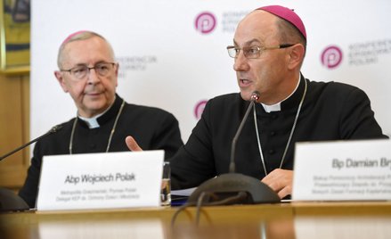 Przewodniczący KEP abp Stanisław Gądecki i prymas Polski abp Wojciech Polak.