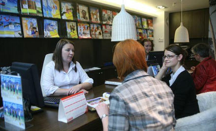 Biuro podróży nie może wymagać przeliczania walut obcych
