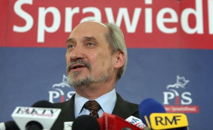 Klich: złożyłem wniosek o odwołanie Macierewicza