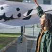 „Czytając Lolitę w Teheranie”, Erana Riklisa zrealizowany według autobiograficznej książki Azar Nafi