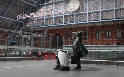 Autonomiczny robot chroni kolej w Londynie