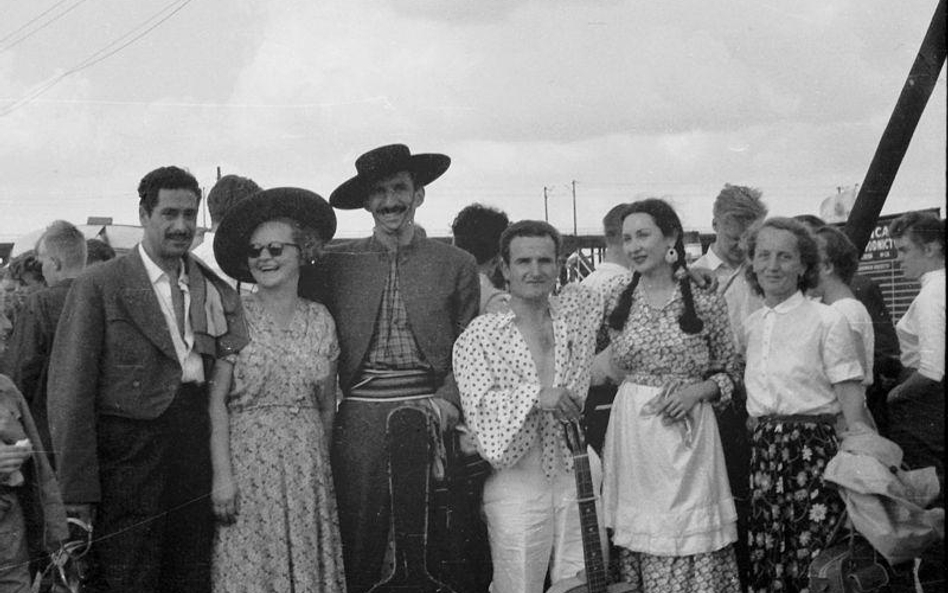 V Światowy Festiwal Młodzieży i Studentów w Warszawie. 31 lipca - 14 sierpnia 1955. Fot. Makawity