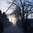 Brama wejściowa do obozu Auschwitz-Birkenau