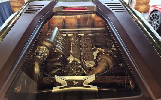 Silnik ma 2,1 litra pojemności i 505 KM