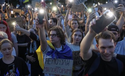 Kartonowy Majdan znów uderza w Zełenskiego. Prezydent Ukrainy ma nowego poważnego rywala