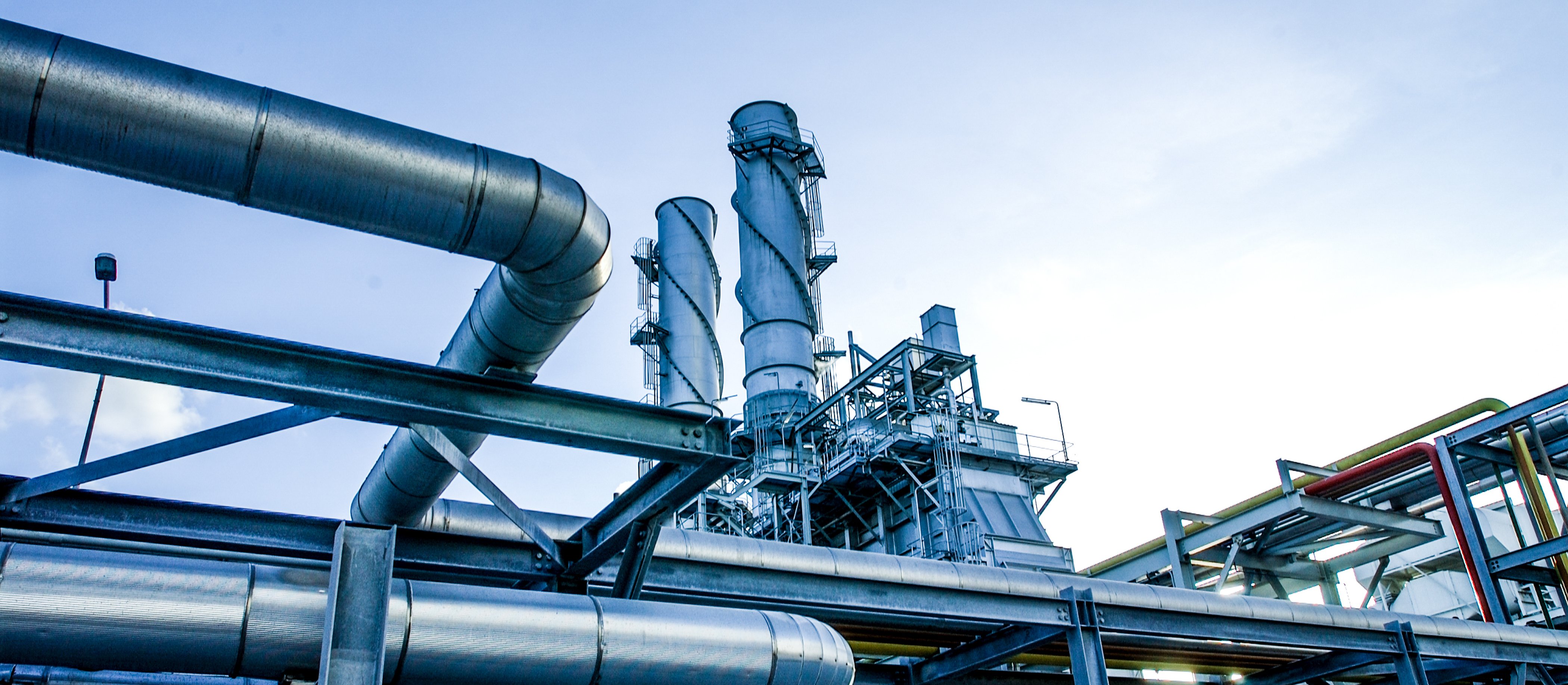 PMI w górę, a stopy w dół?