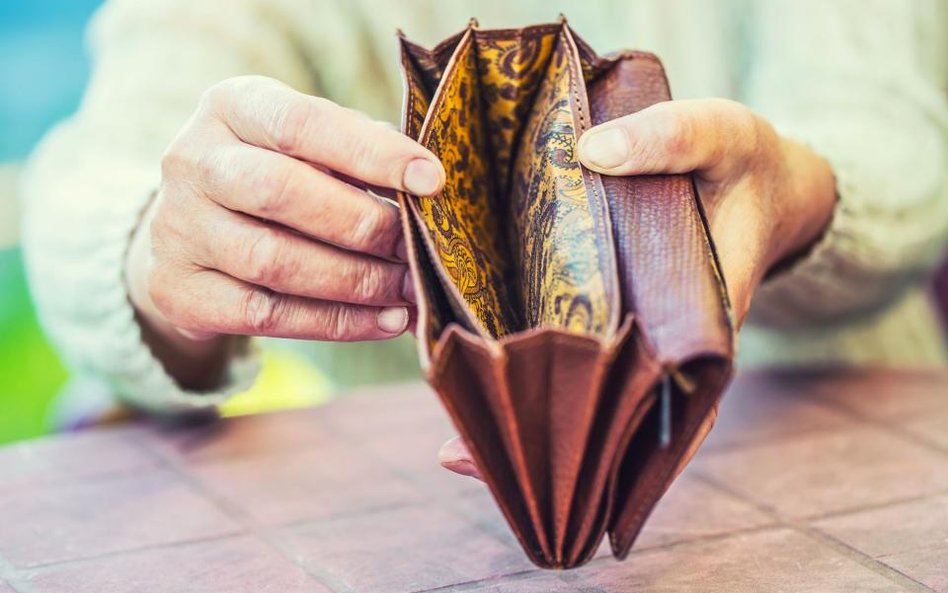 Wykluczonych finansowo czuje się 15 proc. Polaków