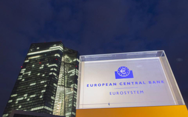 EBC tnie prognozy i daje wsparcie bankom