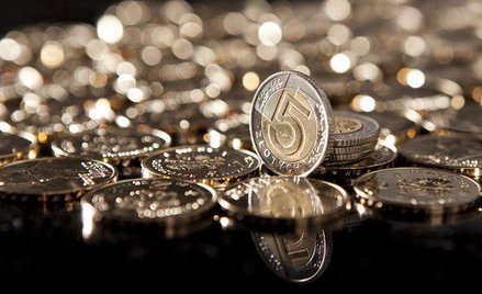 Oddala się obniżka stóp NBP, lepsze depozyty i wirtualne oferty