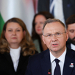 Małgorzata Paprocka (w tle) powiedziała, że prezydent Andrzej Duda oczekuje informacji od ABW w spra