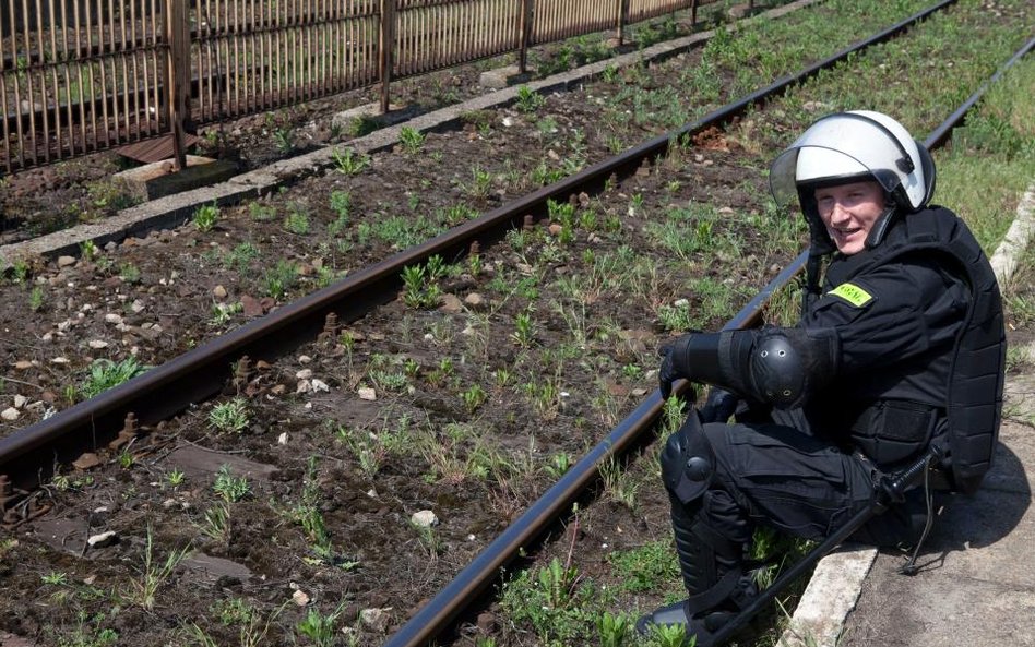 Wolne policjanta bez opinii