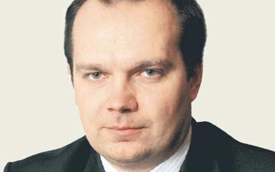 Grzegorz Zięba, KBC Securities