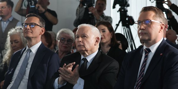 PiS pęka ws. Ukrainy: Czarnek chce wstrzymania pomocy, Morawiecki ją popiera