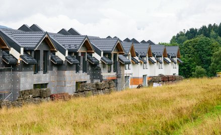 Akt oskarżenia przeciwko deweloperom z Władysławowa. Mieli oszukać 70 osób