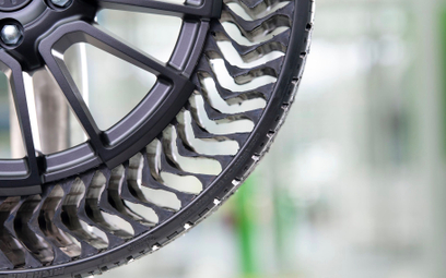 Michelin Uptis: Już nigdy nie złapiesz gumy