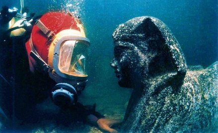 Królewskie pałace Aleksandrii znalazły się pod wodą.