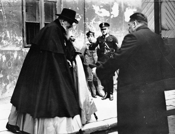 Zaprzysiężenie Episkopatu Polski na wierność Rzeczypospolitej. Arcybiskup lwowski obrządku greckokat