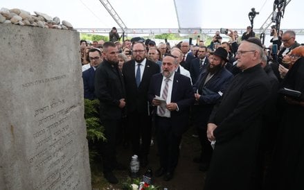 Naczelny rabin Polski Michael Schudrich podczas uroczystości w Jedwabnem