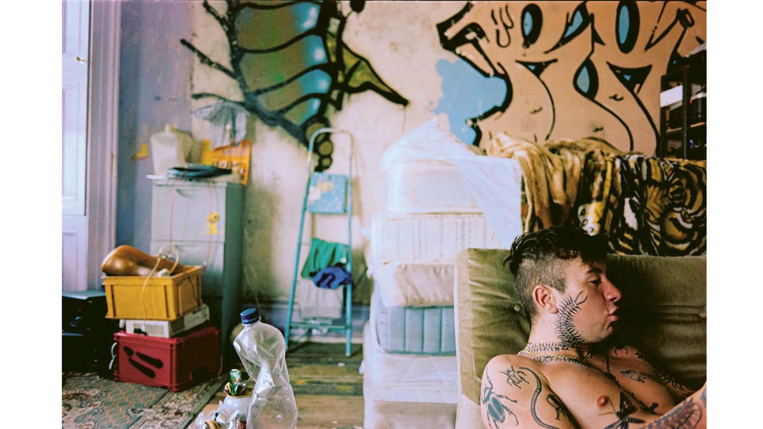 Artystka z blokowiska portretuje biedę