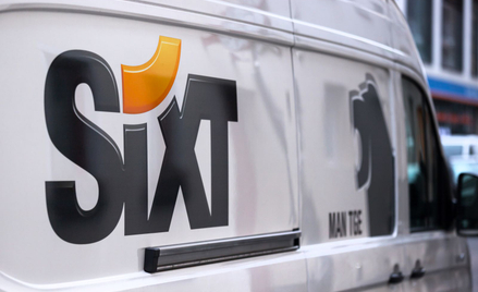 Sixt zakupi 250 tys. samochodów od grupy Stellantis