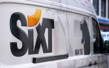 Sixt zakupi 250 tys. samochodów od grupy Stellantis