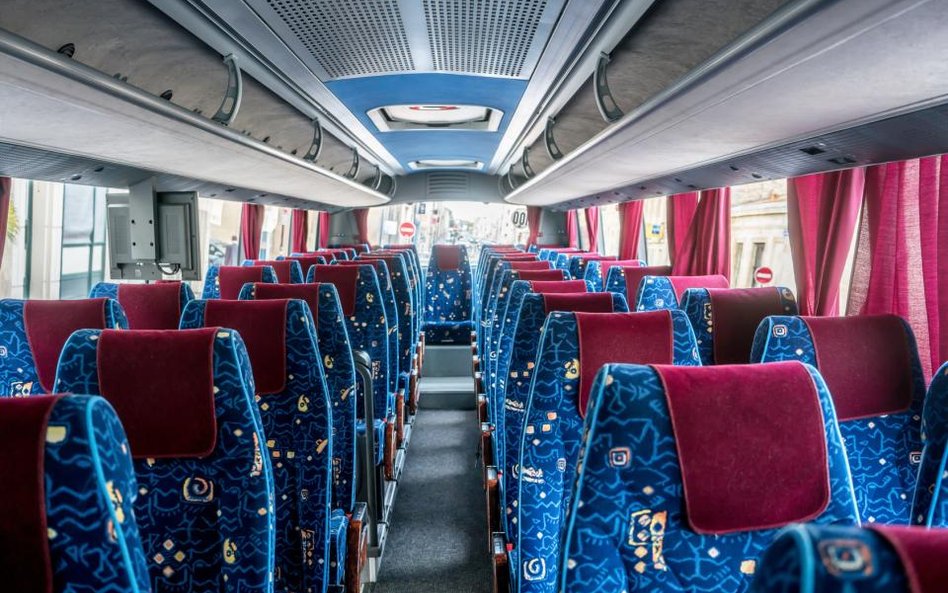 Bezpieczne wakacje: ruszają kontrole autokarów