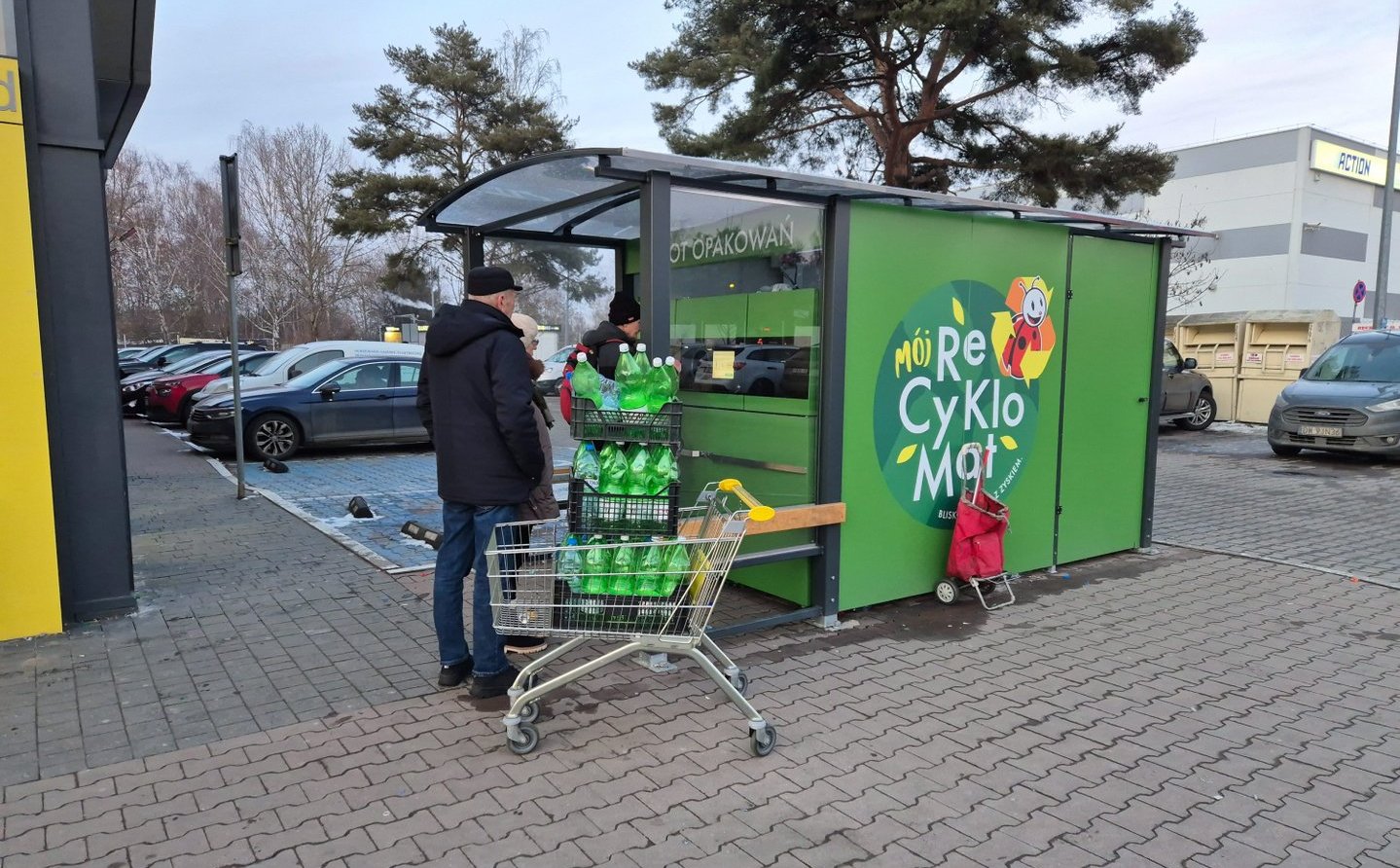 Sondaż: Polacy czują się nabici w butelki. „Rzeczpospolita” zapytała o ocenę systemu kaucyjnego