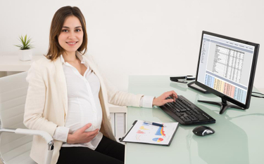Jak długo wolno pracować w ciąży przy komputerze?