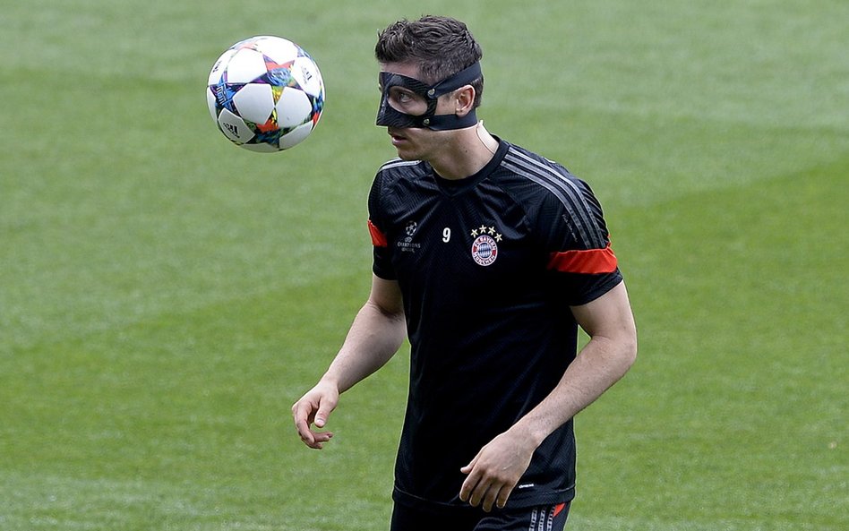 Robert Lewandowski podczas treningu na stadionie Camp Nou w Barcelonie.