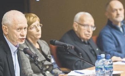 Uczestnicy debaty na temat zmian w OFE (od lewej): Michał Boni, szef doradców premiera, Ewa Lewicka,