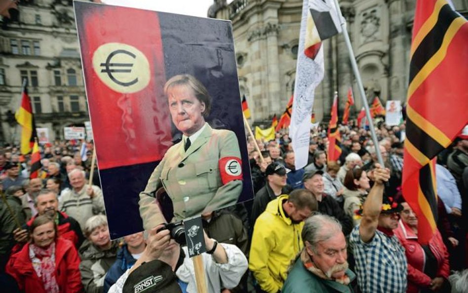 Dotychczas podobne obrazki widać było tylko na demonstracjach w krajach Europy Południowej. Kanclerz