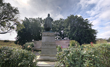 Protesty w USA: Pomnik Krzysztofa Kolumba zburzony, podpalony i wrzucony do jeziora