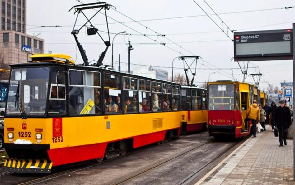 Warto sprawdzić rozkład jazdy na www.ztm.waw.pl