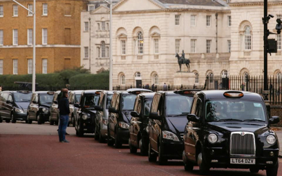Londyńskie taksówki na prąd
