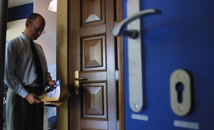 PIT: Nie opłaca się spłacać kawalerskiego kredytu męża