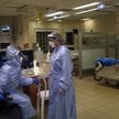 Koronawirus: posłowie chcą dodatków dla zaangażowanych w walkę z Covid-19