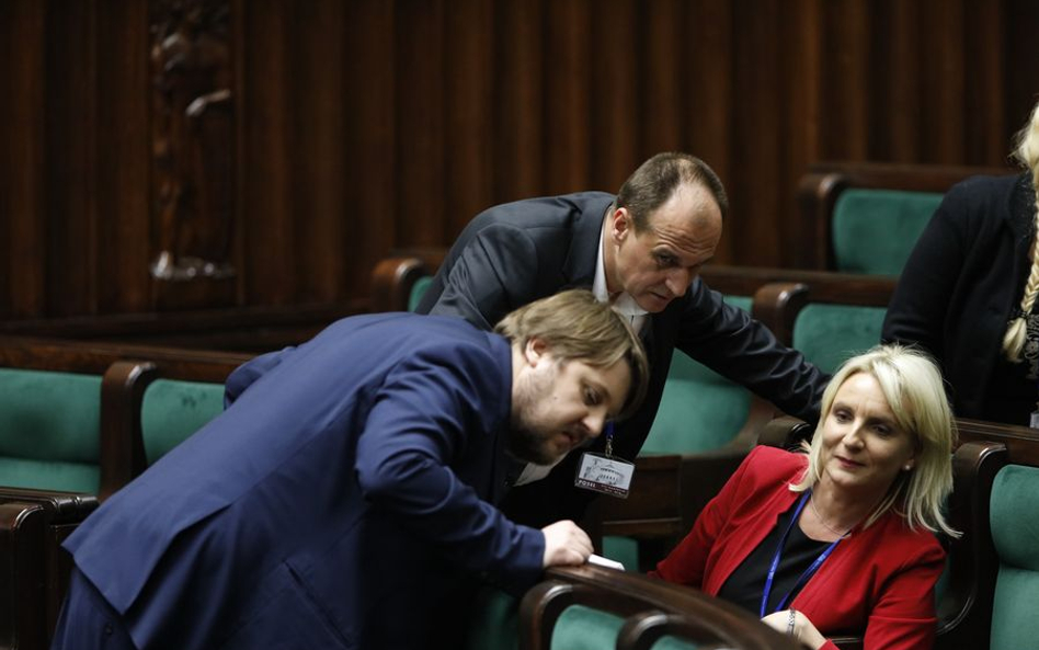 Kukiz kontra Petru