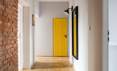 Obniżka ceny ofertowej mieszkań o kilka lub kilkanaście procent to dziś standard