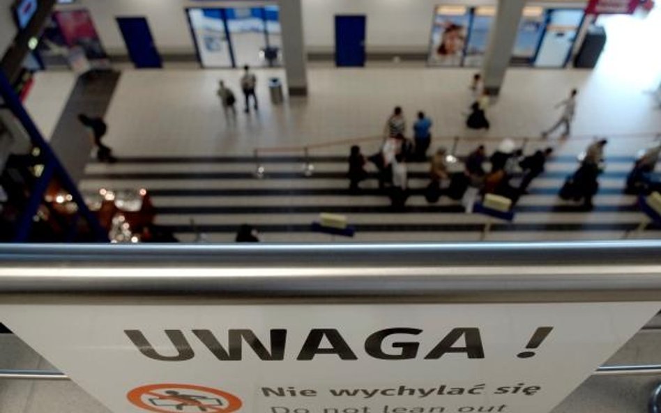 Rzucanie kłód pod nogi emigrantom