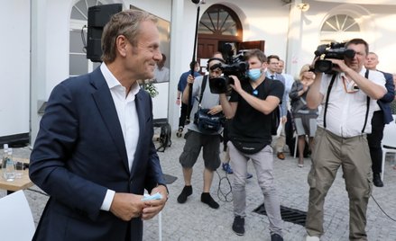 Wybory prezydenckie: Tusk wyprzedza Kaczyńskiego i Hołownię