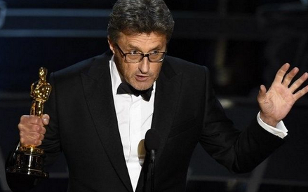 22 lutego – cztery Oscary, w tym za najlepszy film, otrzymał "Birdman" w reżyserii Alejandra Gonzále