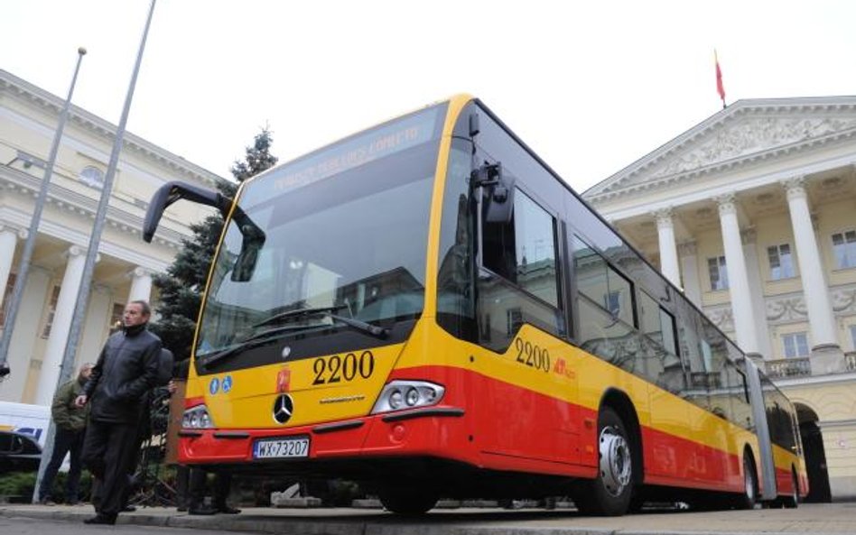 Autobusy coraz lepsze i coraz mniej potrzebne