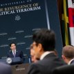 Sekretarz stanu USA Marco Rubio wygłasza przemówienie na początku spotkania ministrów na temat terro