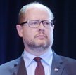 Paweł Adamowicz oskarża MON. Zablokowali harcerza?