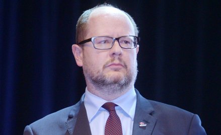 Paweł Adamowicz oskarża MON. Zablokowali harcerza?
