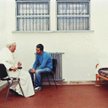 Od 500 zł będzie licytowana ta fotografia. Arturo Mari wykonał ją w 1983 r. w czasie wizyty Jana Paw