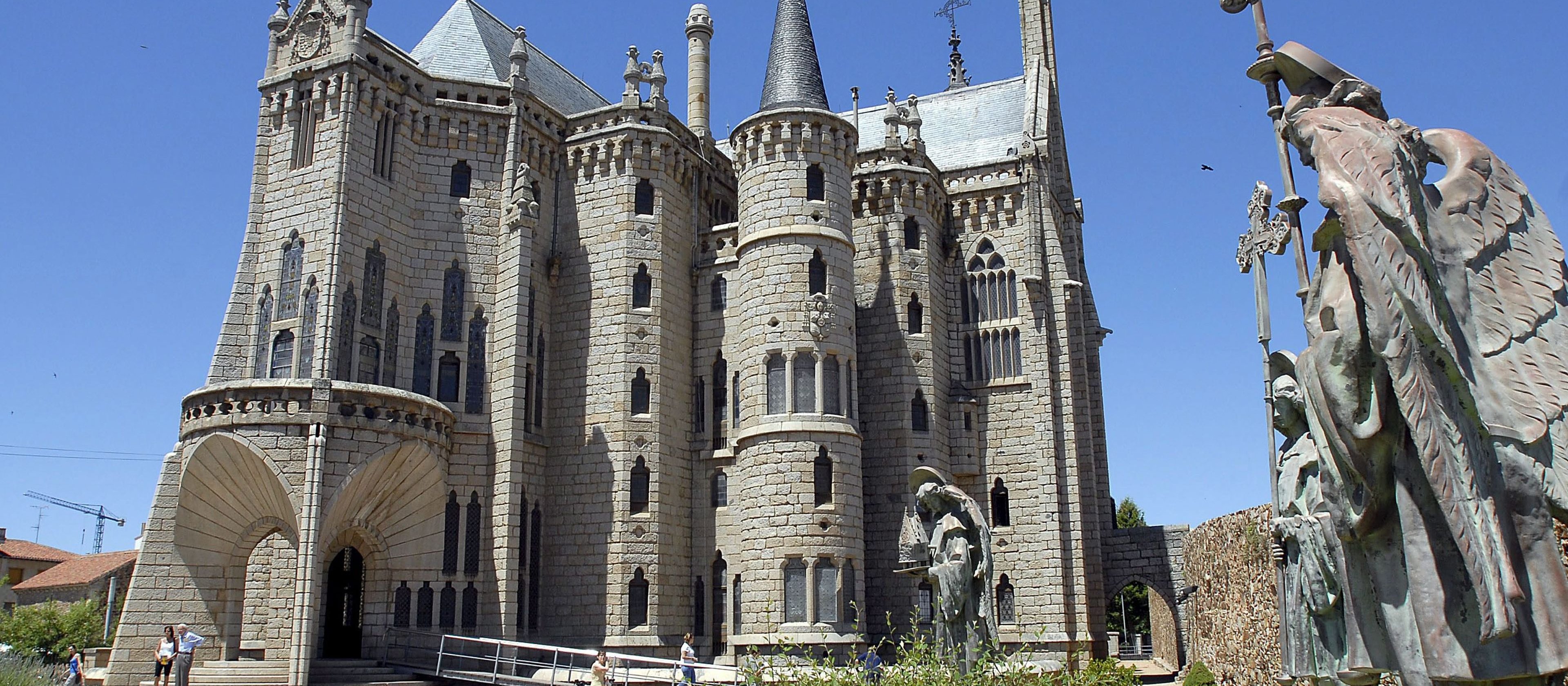 Nie tylko Sagrada Familia. Pałac biskupi w Astordze również zachwyca