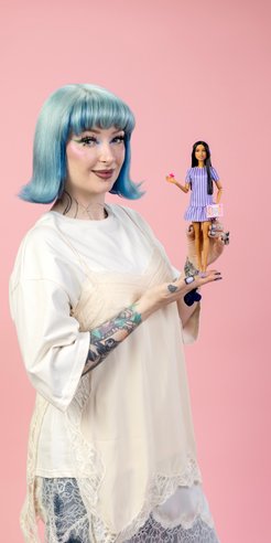 Nowa lalka dołącza do kolekcji Barbie Fashionistas. Jej polską ambasadorką została Ewa Grzelakowska-